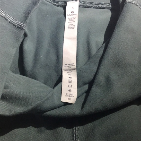 Sea foam green lululemon leggings - Picture 2 of 2